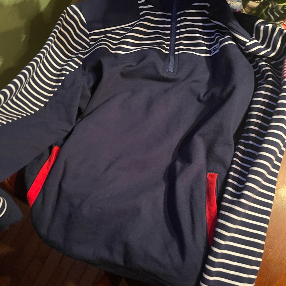 Vineyard Vines Quarterzip!